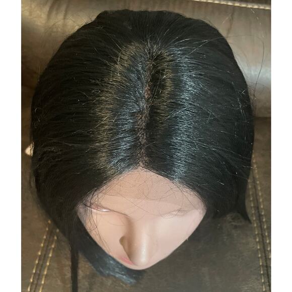 Vanessa Tops V-Line Middle Lace Part Wig. Color 1 main image 4